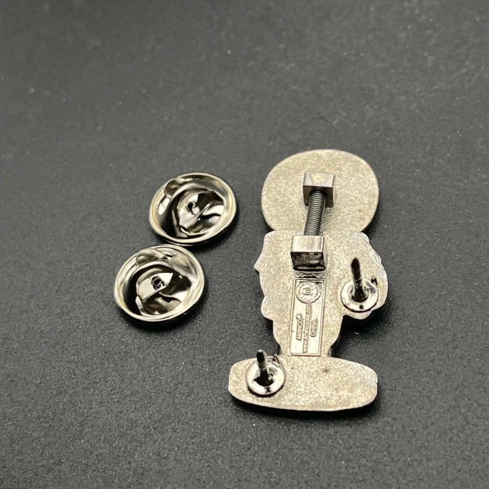NCAA University Of Alabama Crimson Tide Bobbing Head Football Hat‎ Lapel Pin